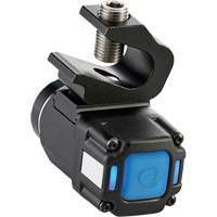 Vantage&reg; II Industrial Helmet Mount Flashlight Solutions industrielles ALPHA